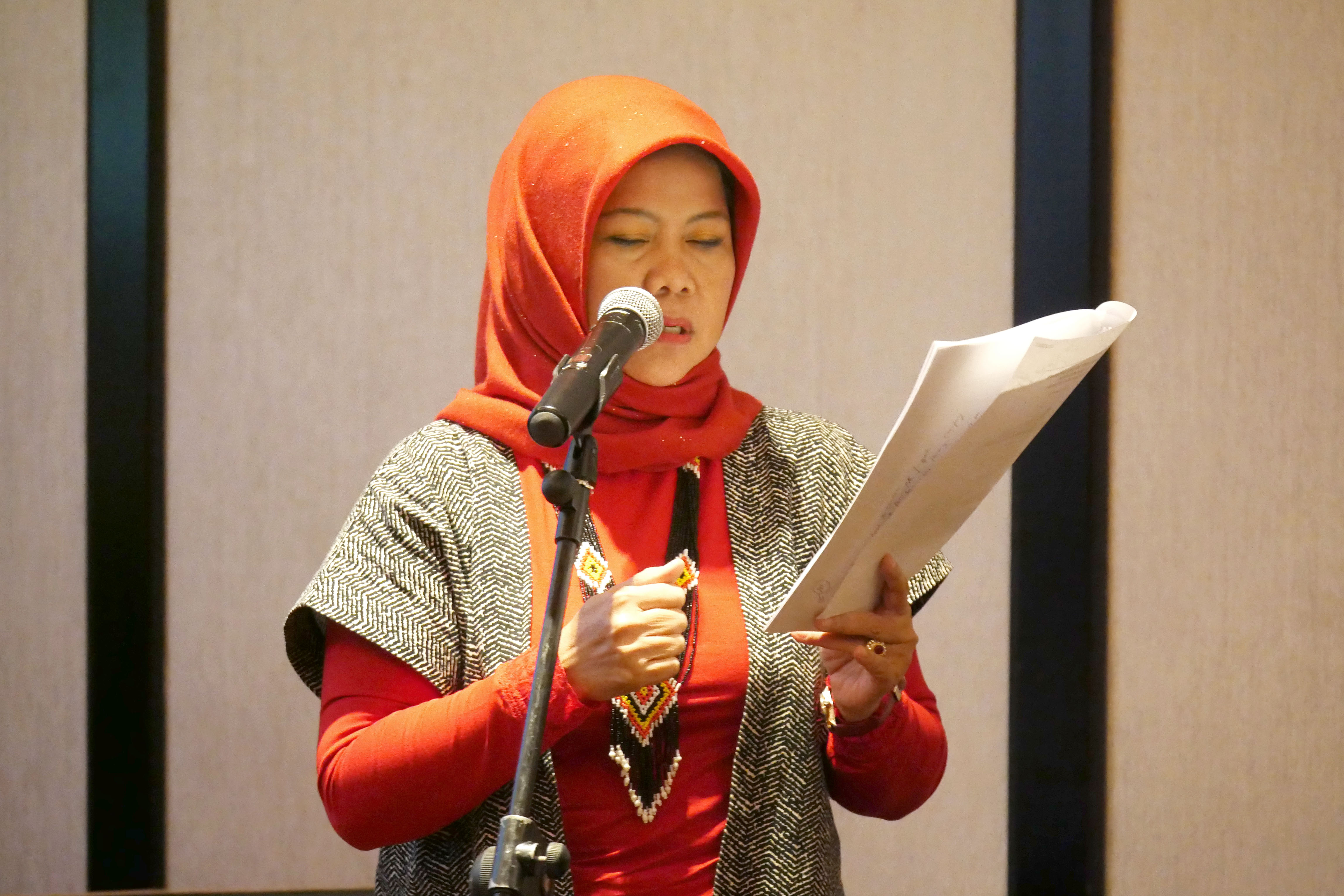 Dr. Ani Yuningsih as a Lecturer and the Head of Public Relations major at Faculty of Communication Science, Bandung Islamic University (UNISBA), presented her research about “Educational and Cultural Diplomacy to Strengthening International Relations” in the Call For Abstracts, ASEAN Public Relations Conference in Bali, Indonesia.