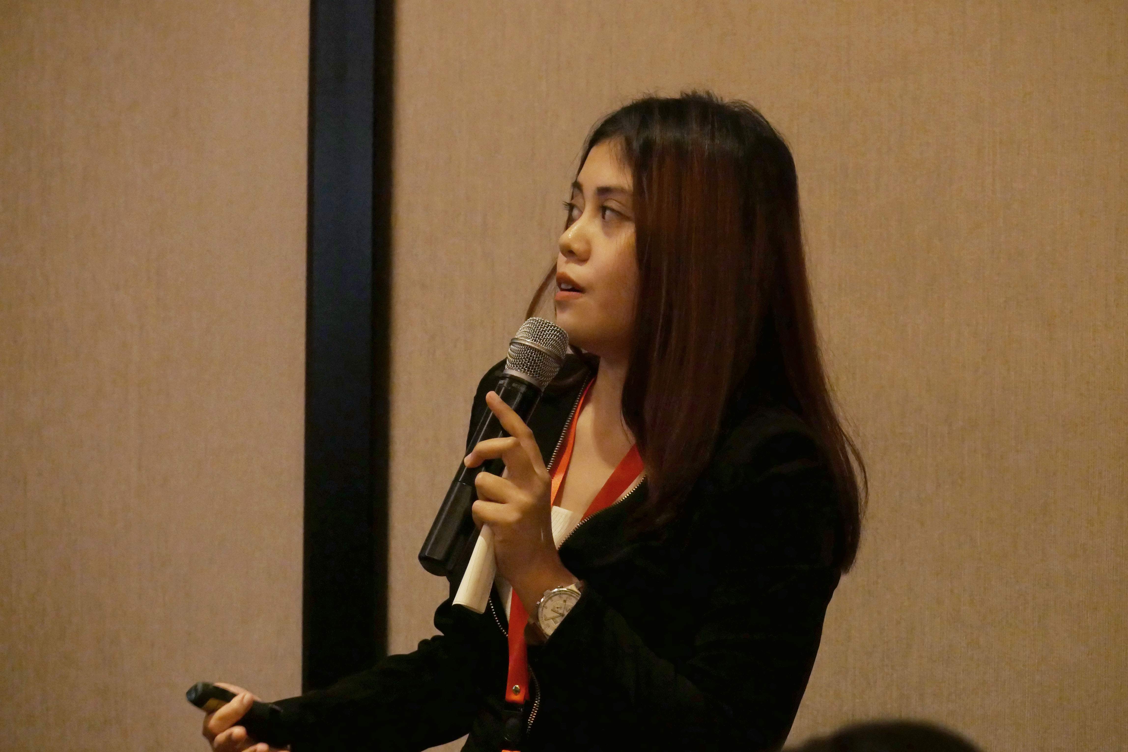 Puspitasari Rakmat, from Public Relations Studies in Communication Department, Hasanuddin University, presented her research about “Effectiveness of Media Relations on The Development Brand and Global Competitiveness” in the Call For Abstracts, ASEAN Public Relations Conference in Bali, Indonesia.