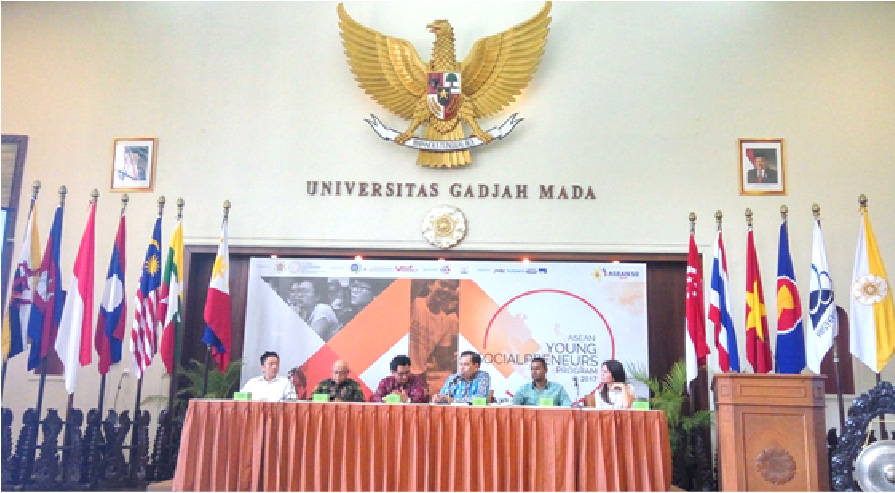 (Left to right): Mr. Nicholas Chan, Mr. Jusman Syafii Jamal, Prof.,Dr., Ir., Djagal Wiseso Marseno M.Agr., H.E. Djauhari Oratmangun, Mr. Hermant Chanrai, and Ms. Susli Lie, attended the Press Conference.