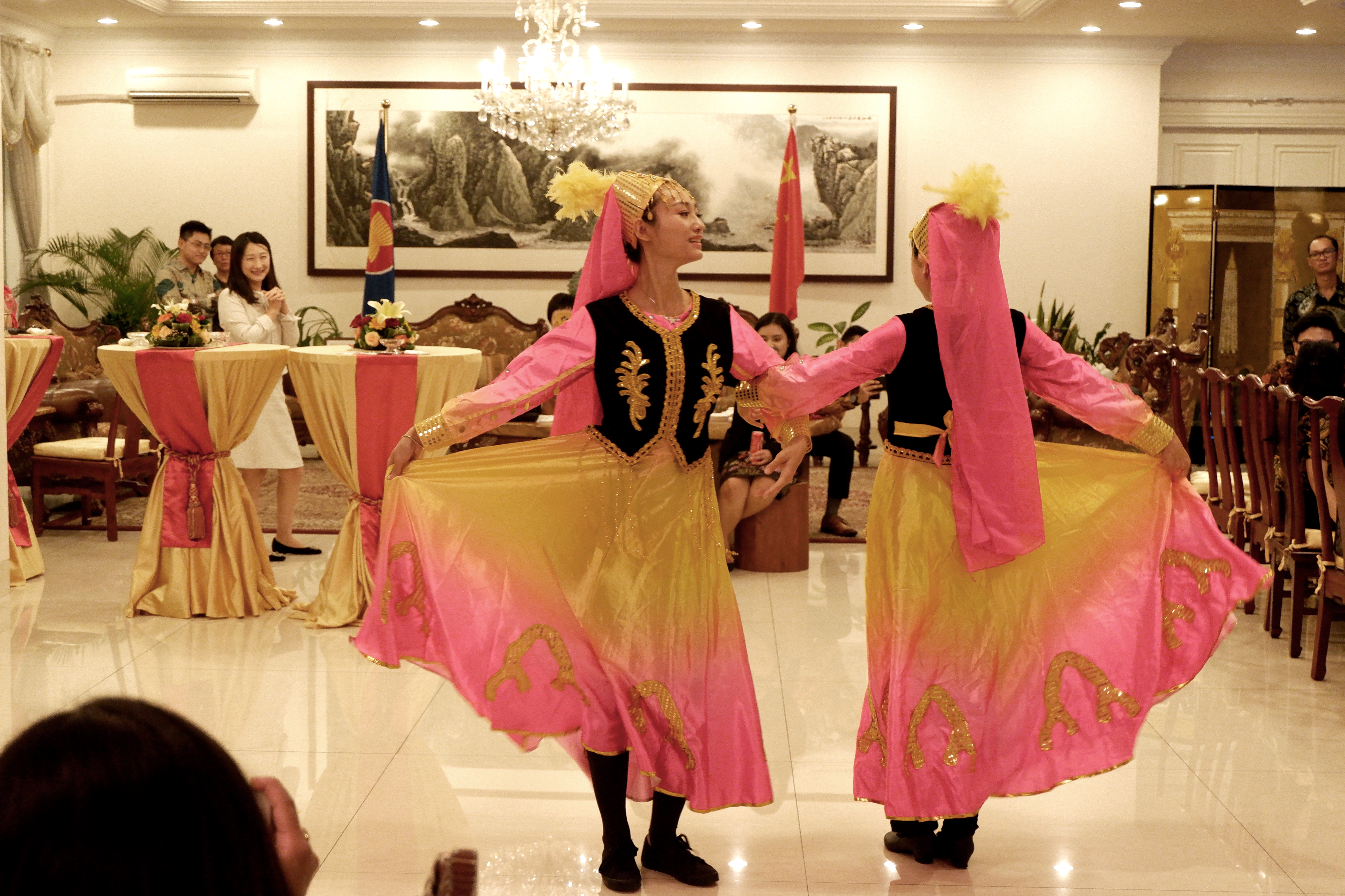 Dance Performance from China Mission to ASEAN